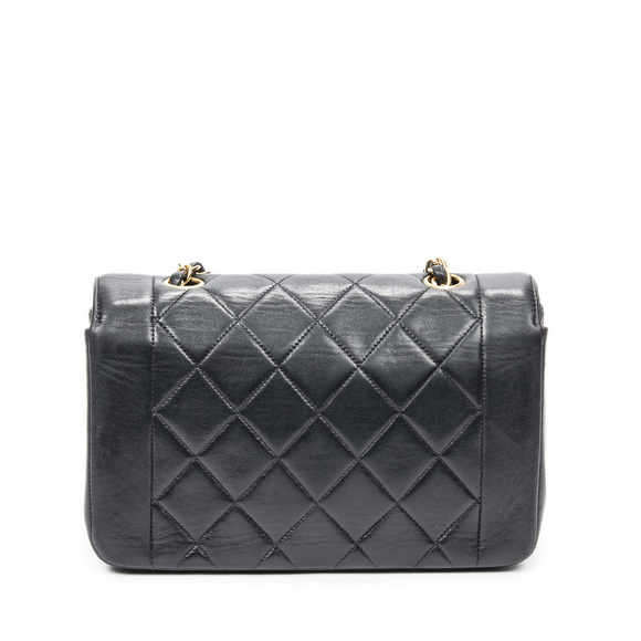 Chanel Diana Flap Bag - Picture 2 of 8
